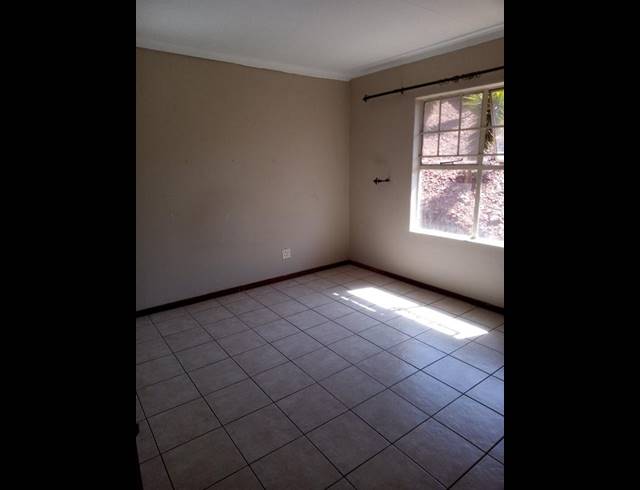 2 BEDROOM APARTMENT FOR SALE IN HELDERKRUIN